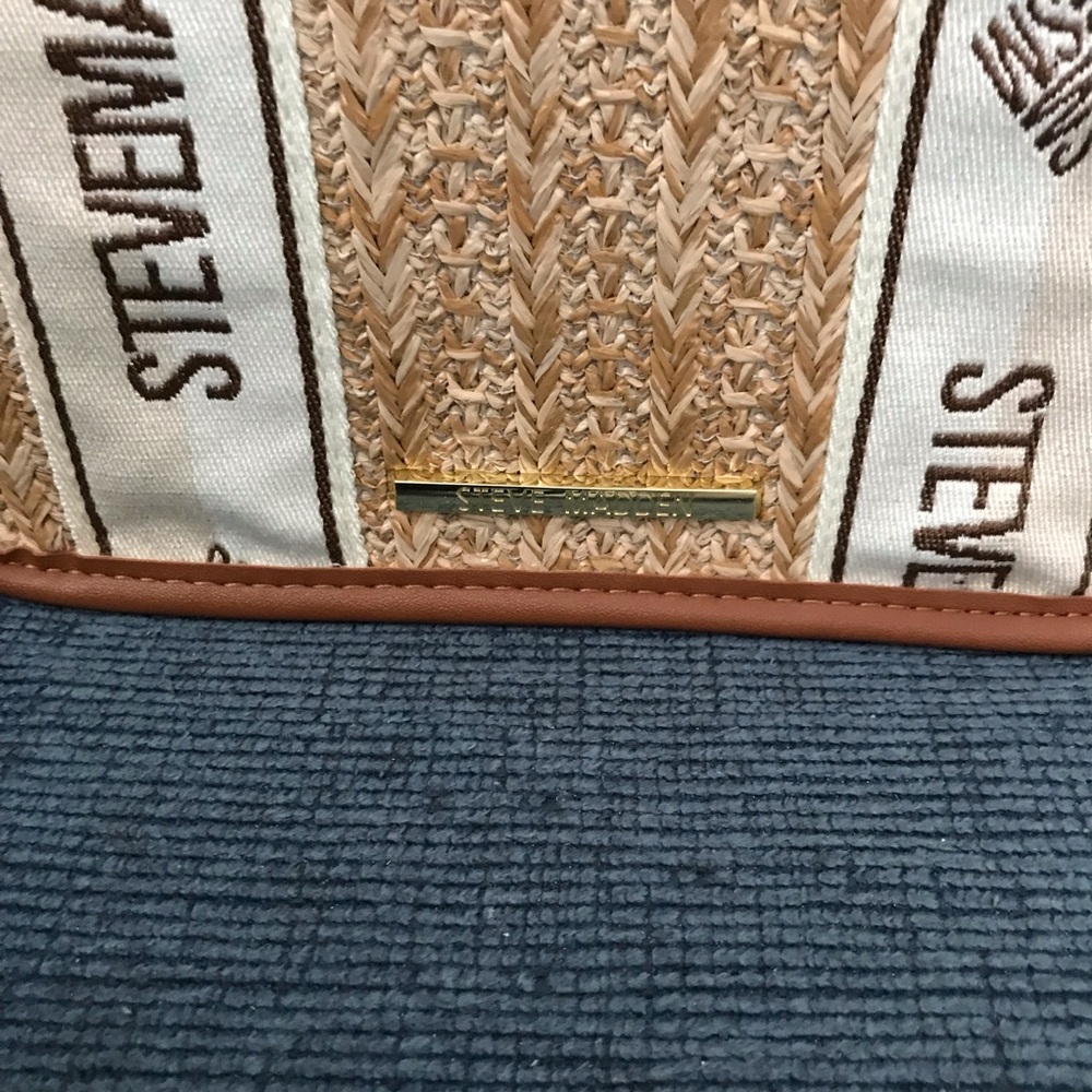 Steve Madden Bwebber Convertible Tote Bag - Picture 4 of 14